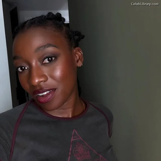 Little Simz photo 23 of 56