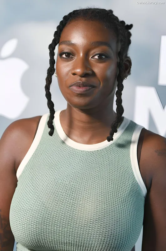 Little Simz photo 7 of 56