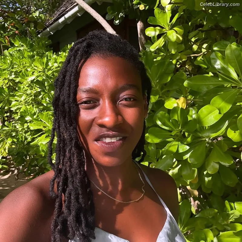 Little Simz photo 22 of 56