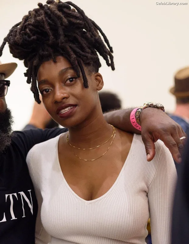 Little Simz photo 4 of 56