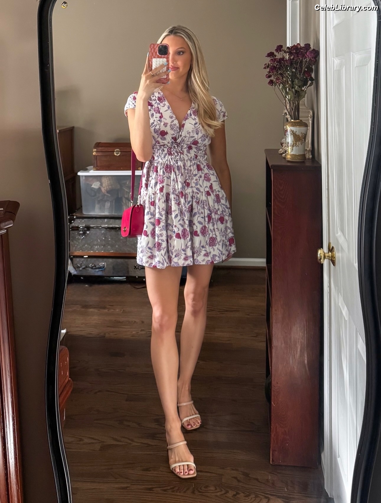 Liv Johnson photo 22 of 151