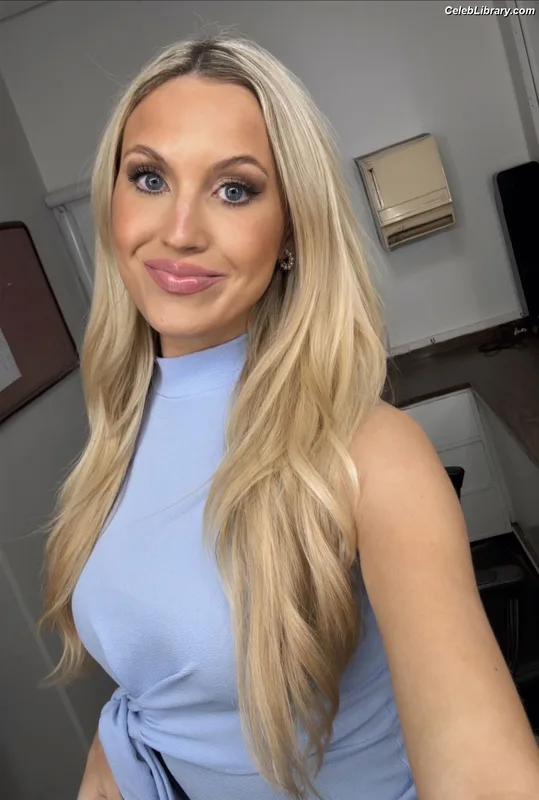 Liv Johnson photo 1 of 151