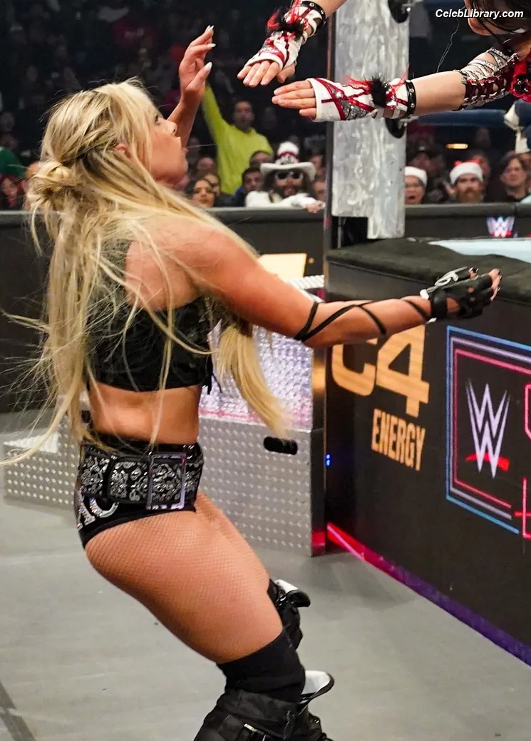 Liv Morgan photo 4 of 1803