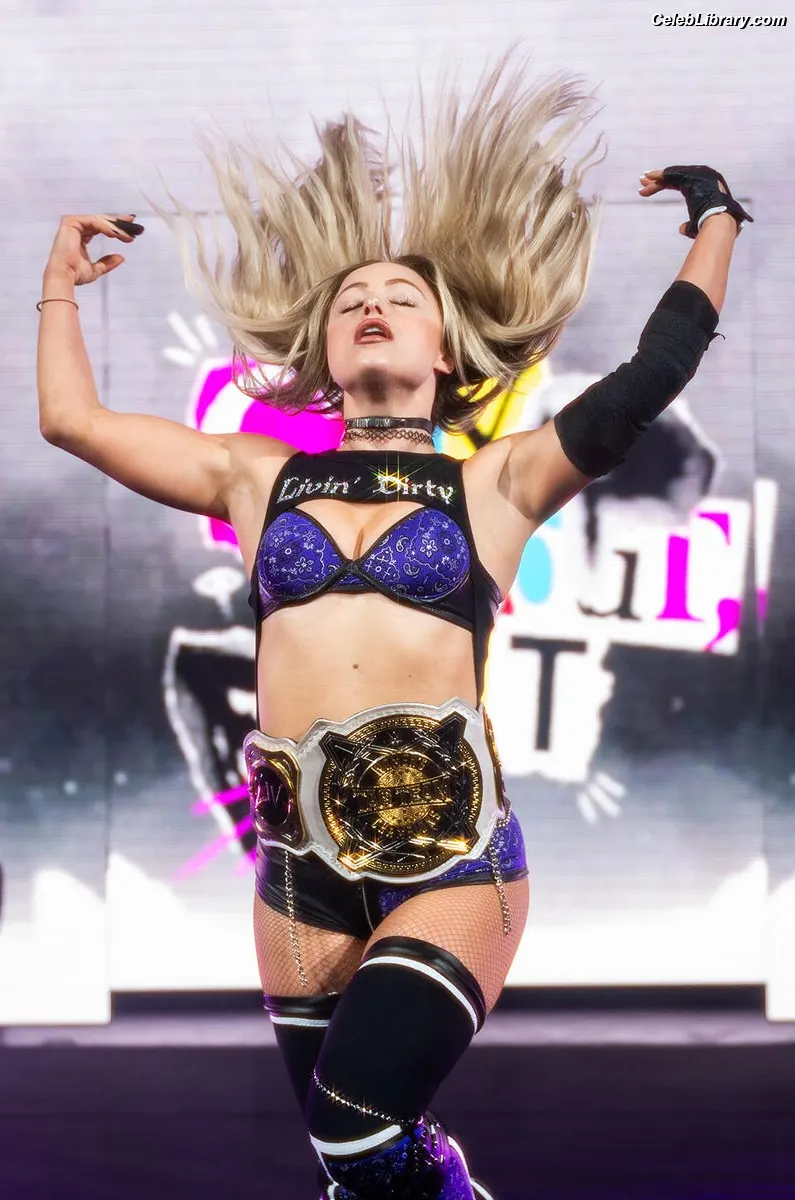 Liv Morgan photo 11 of 1803