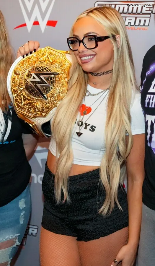 Liv Morgan photo 24 of 1803