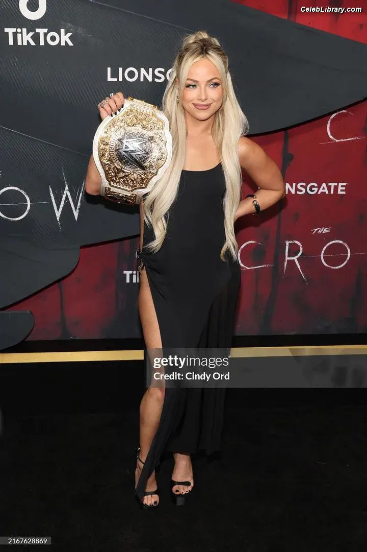 Liv Morgan photo 3 of 1803