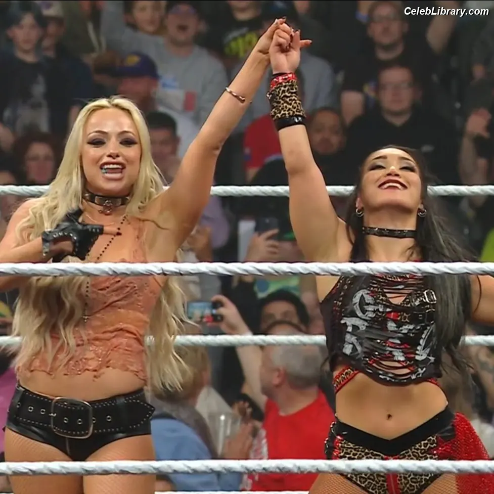 Liv Morgan photo 7 of 1803