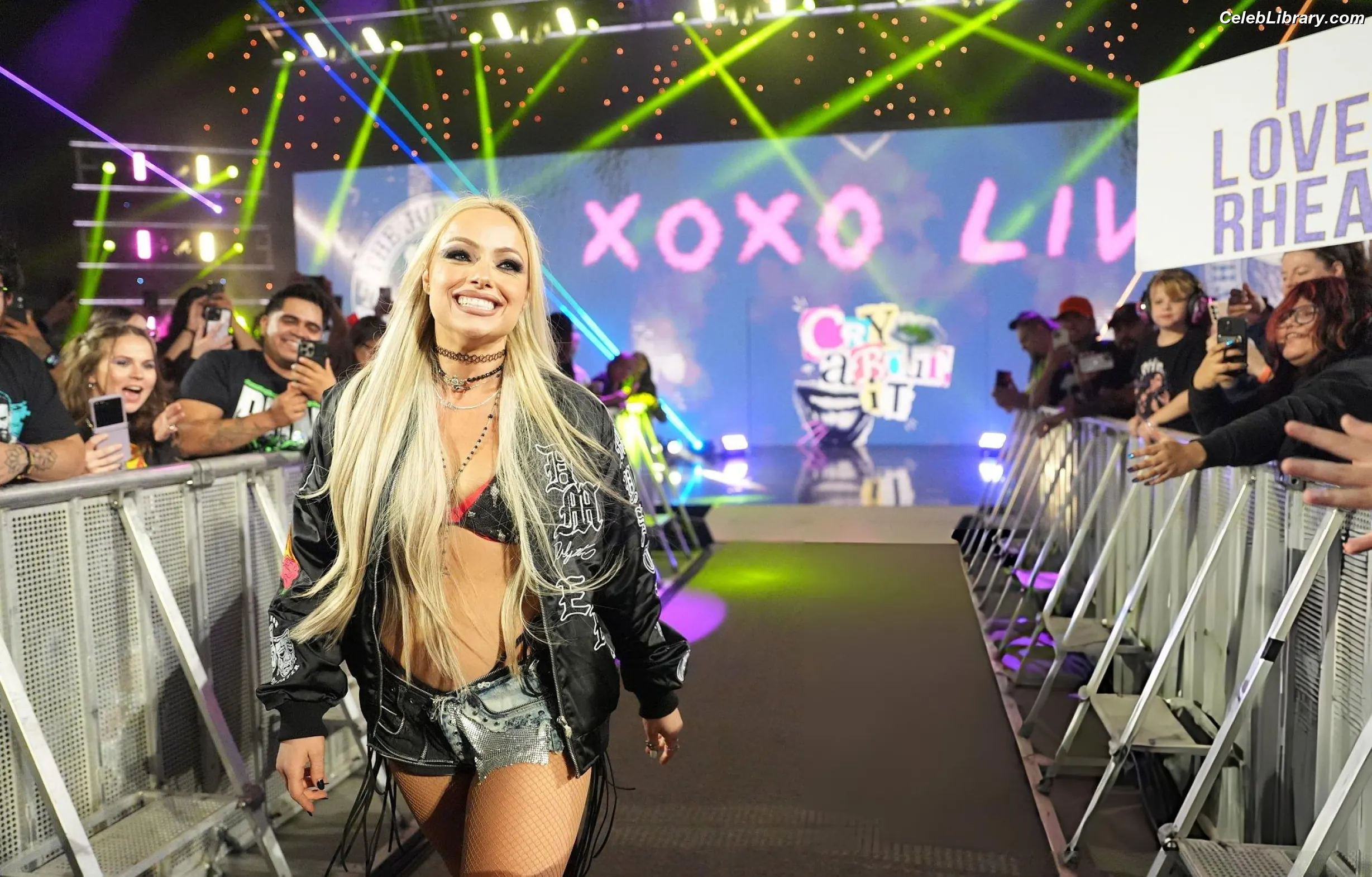 Liv Morgan photo 3 of 1803