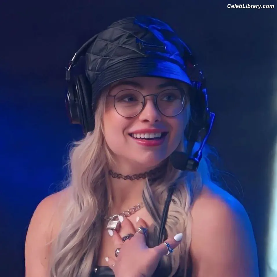 Liv Morgan photo 15 of 1803
