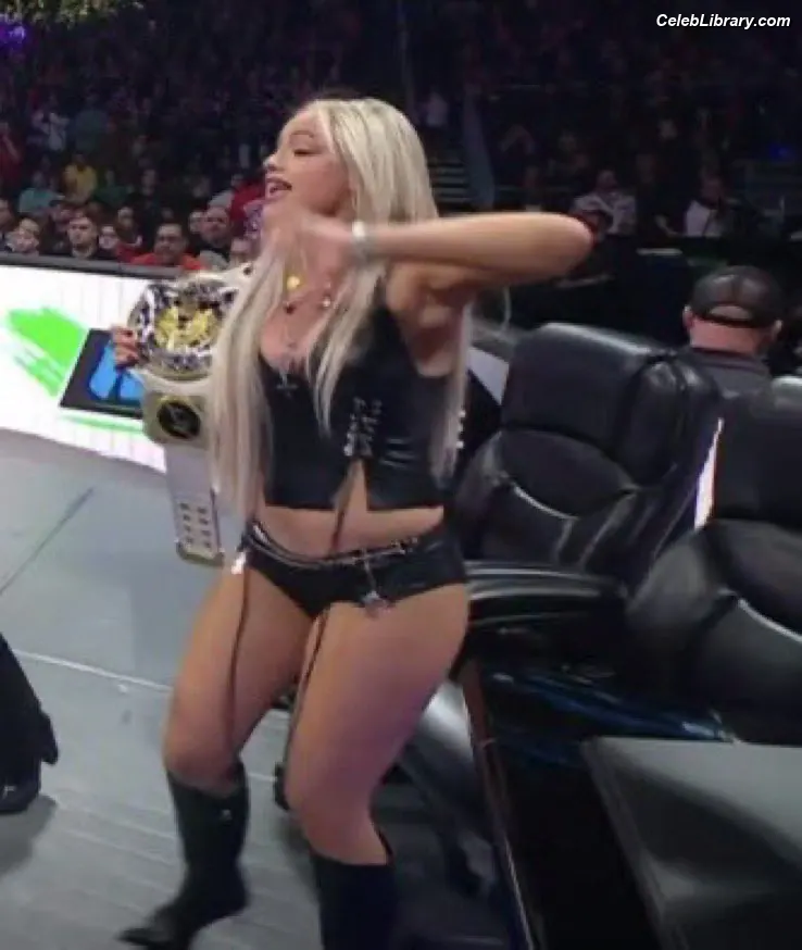 Liv Morgan photo 8 of 1803