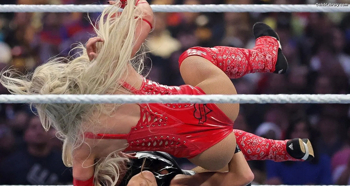 Liv Morgan photo 1 of 1803