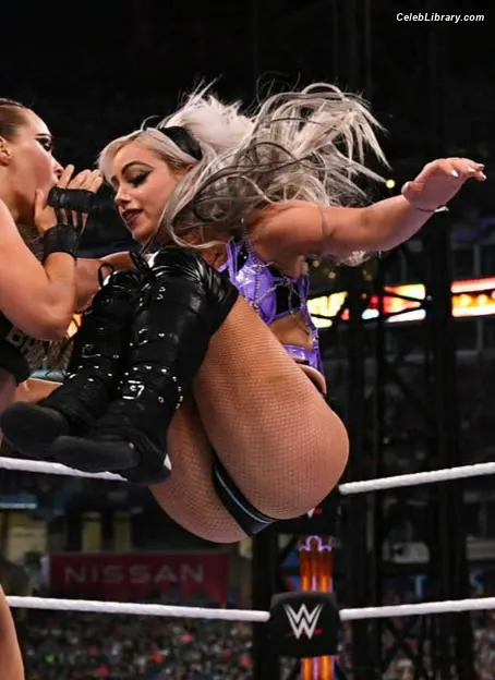 Liv Morgan photo 4 of 1803