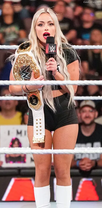 Liv Morgan photo 3 of 1800