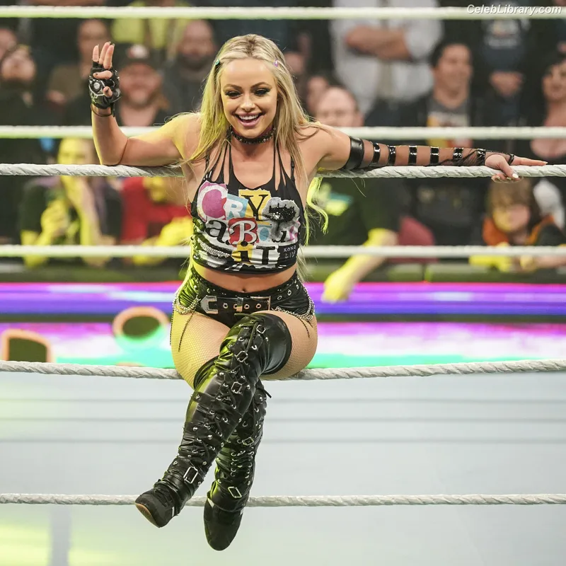 Liv Morgan photo 4 of 1800