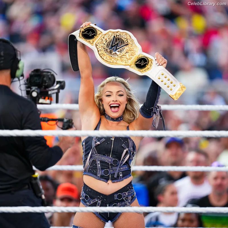 Liv Morgan photo 23 of 1800
