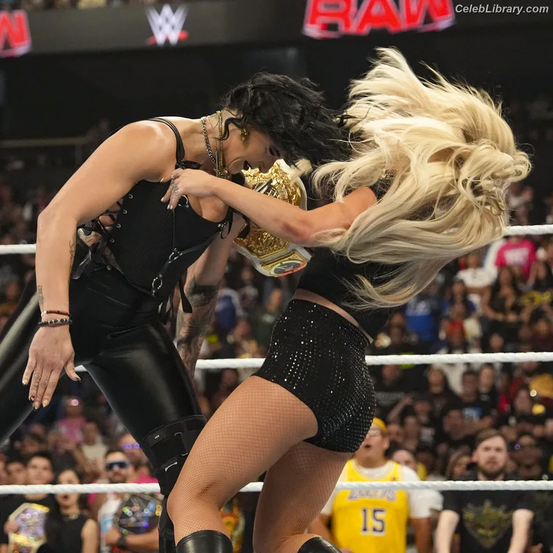Liv Morgan photo 2 of 1800