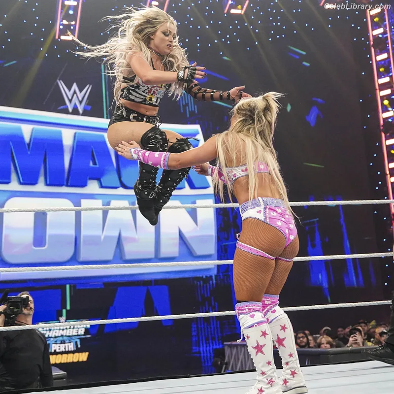 Liv Morgan photo 5 of 1800
