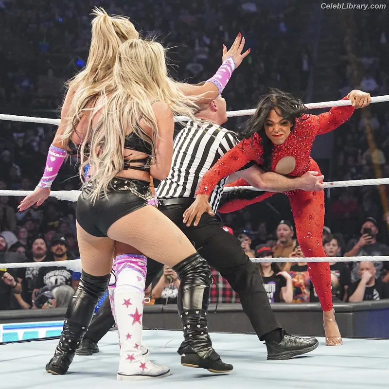 Liv Morgan photo 7 of 1800