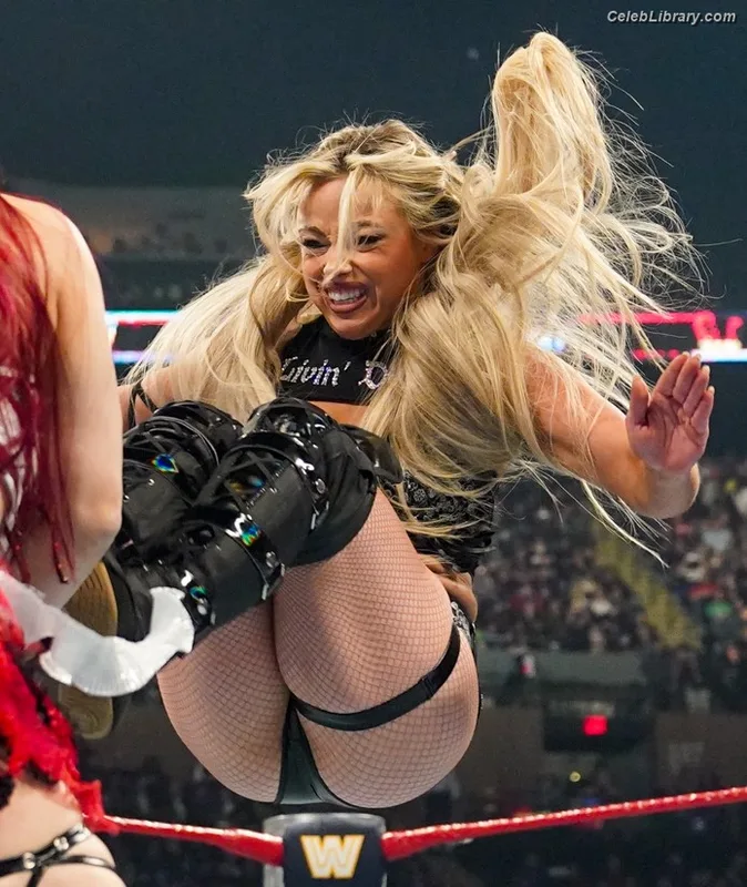 Liv Morgan photo 17 of 1800