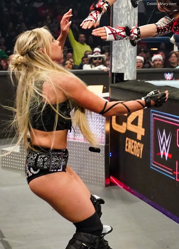 Liv Morgan photo 4 of 1800