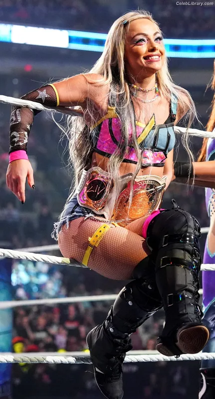 Liv Morgan photo 1 of 1800