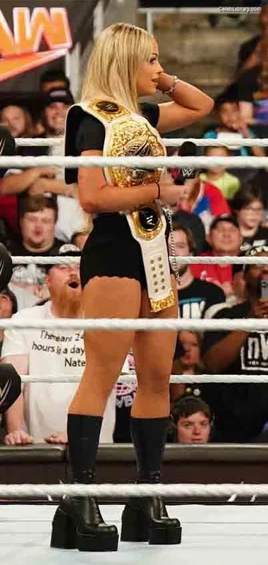 Liv Morgan photo 15 of 1800