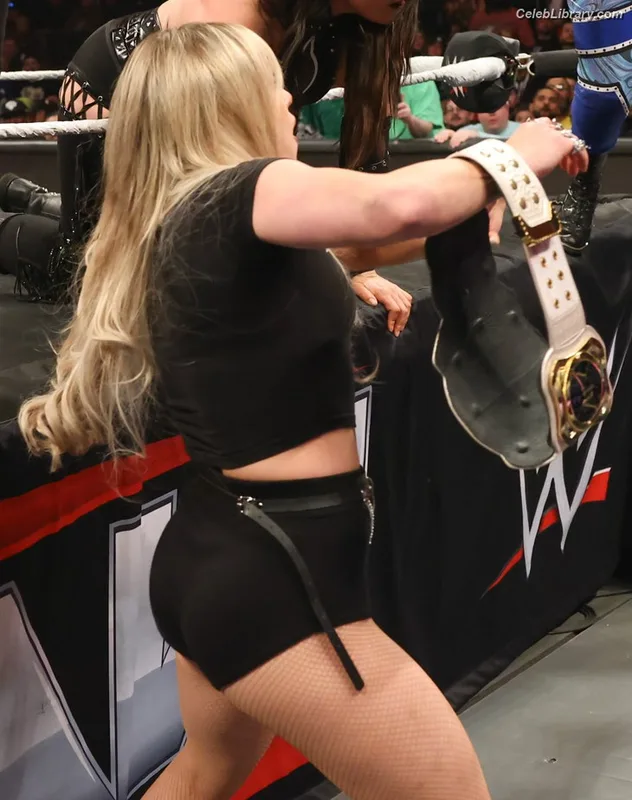 Liv Morgan photo 11 of 1800