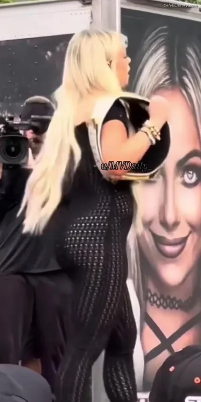 Liv Morgan photo 16 of 1800