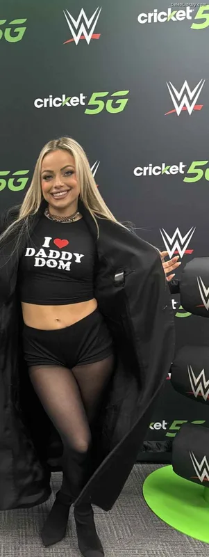Liv Morgan photo 5 of 1800
