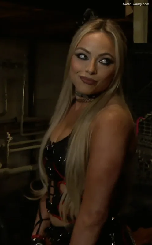 Liv Morgan photo 11 of 1800