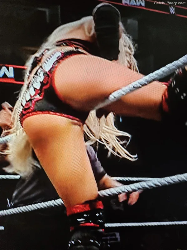 Liv Morgan photo 4 of 1800