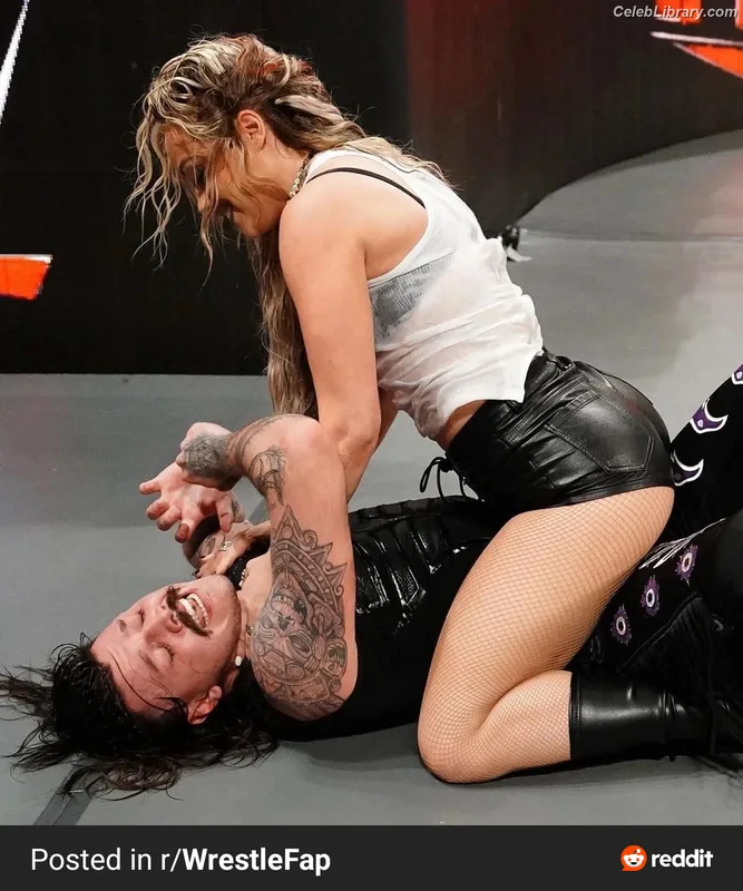 Liv Morgan photo 9 of 1800