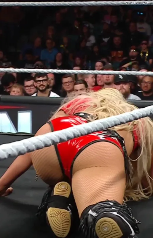 Liv Morgan photo 10 of 1800