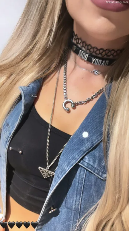 Liv Morgan photo 12 of 1800