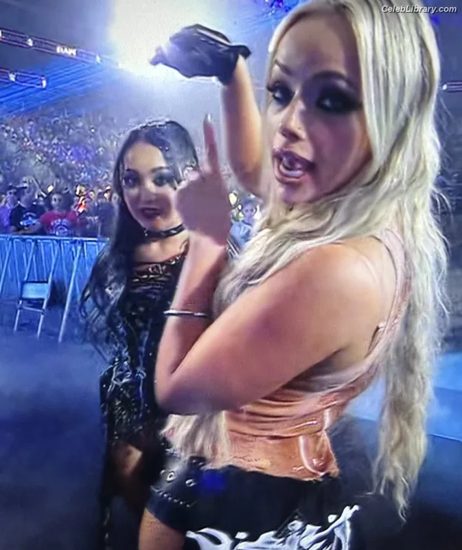 Liv Morgan photo 11 of 1800