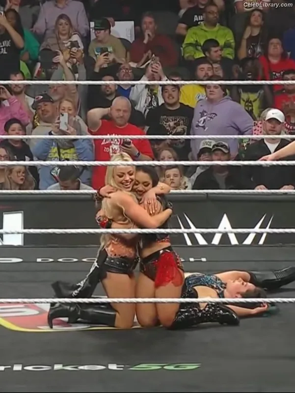 Liv Morgan photo 13 of 1800