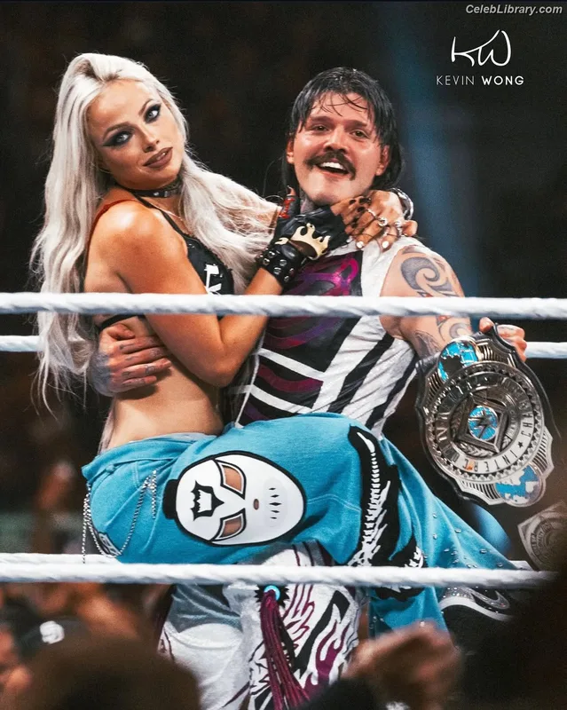 Liv Morgan photo 16 of 1800