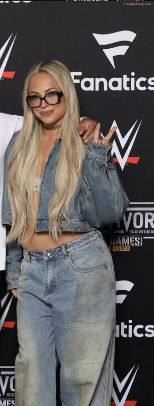 Liv Morgan photo 6 of 1800