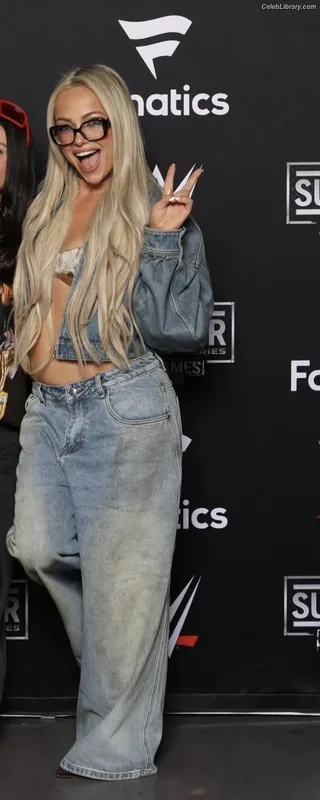 Liv Morgan photo 9 of 1800