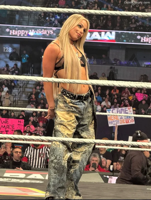 Liv Morgan photo 16 of 1800