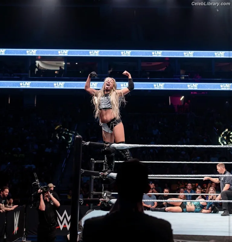 Liv Morgan photo 7 of 1800
