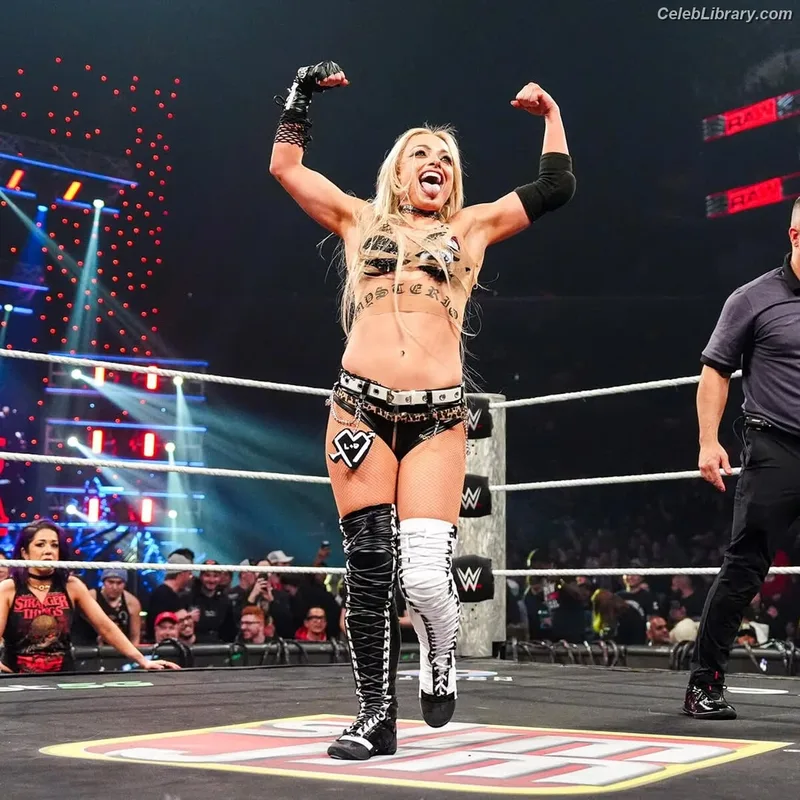 Liv Morgan photo 3 of 1800