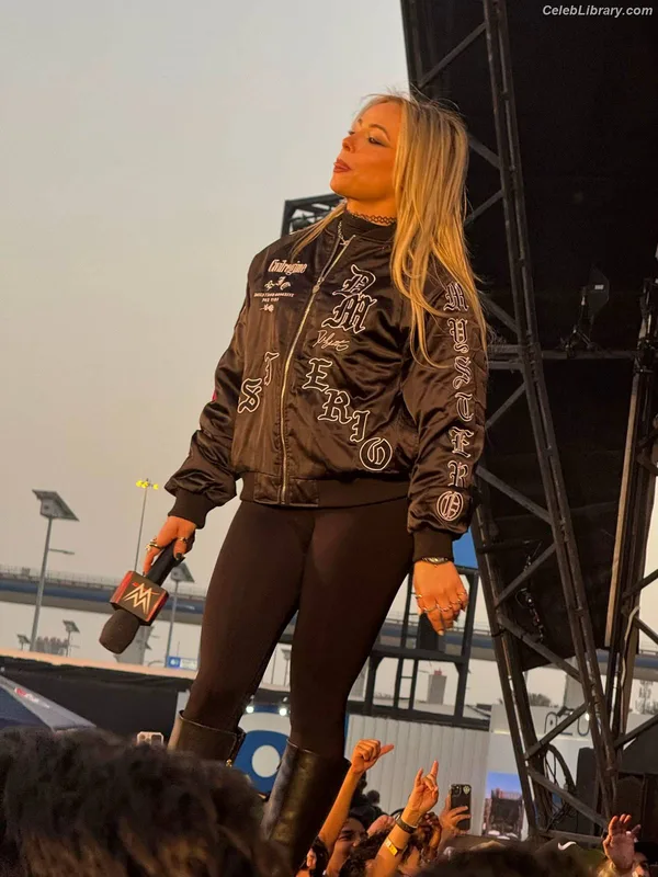 Liv Morgan photo 11 of 1800