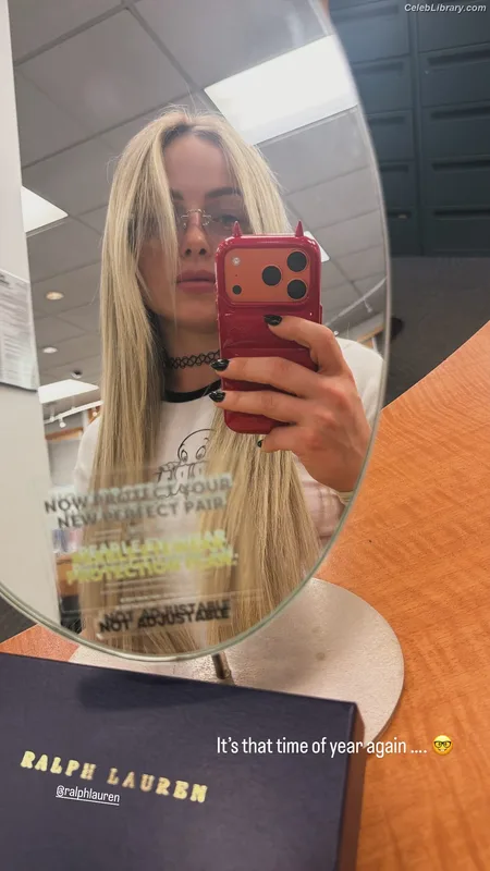 Liv Morgan photo 18 of 1800