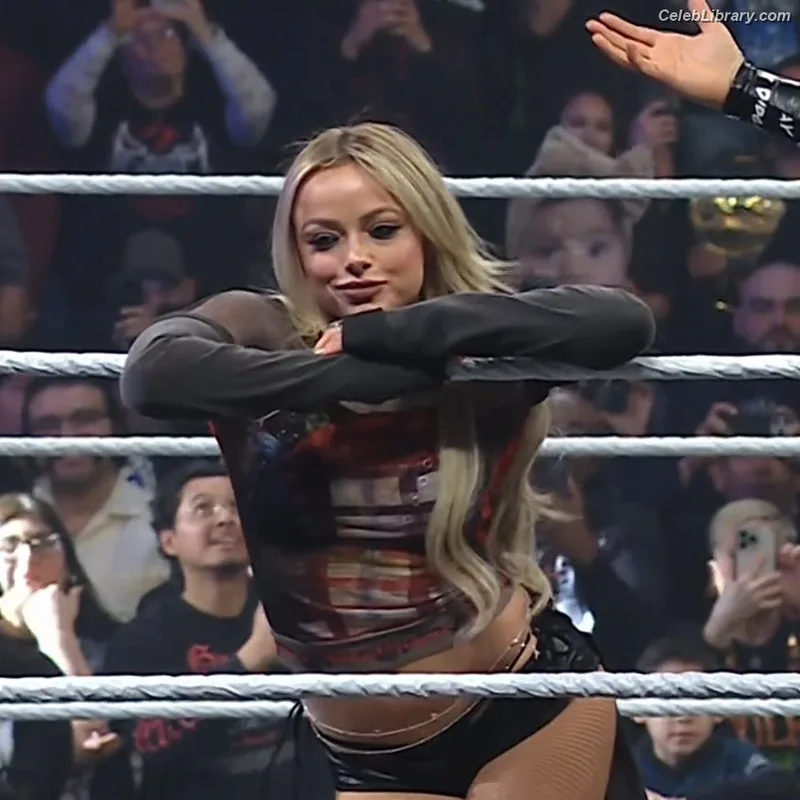 Liv Morgan photo 6 of 1800