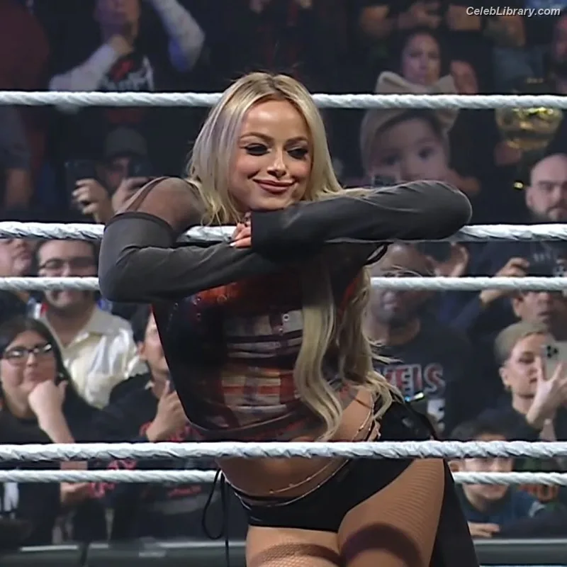 Liv Morgan photo 7 of 1800