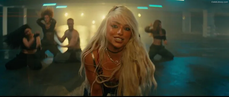 Liv Morgan photo 9 of 1800