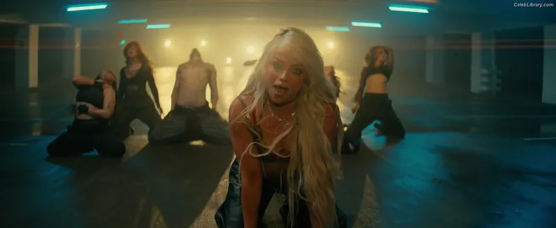 Liv Morgan photo 10 of 1800
