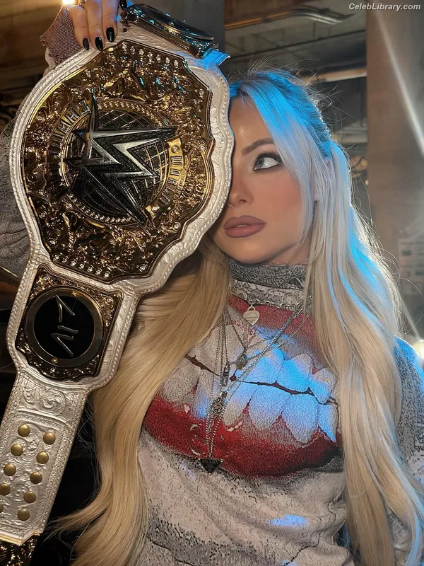 Liv Morgan photo 4 of 1800