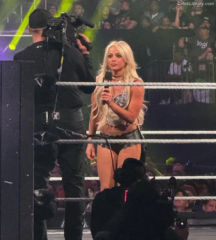 Liv Morgan photo 17 of 1800